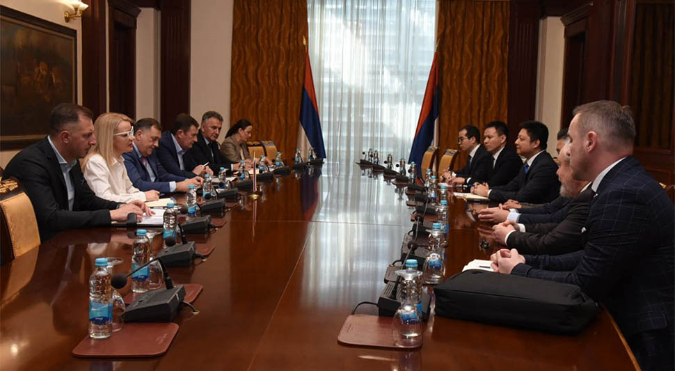 kinezi dodik.jpg